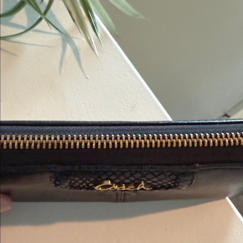 Coach Black Leather Zip-Around Wallet - Picture 2 of 9